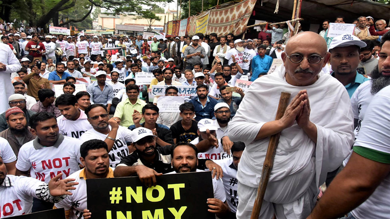 Protests mob lynchings in Jharkhand Giridih human chains