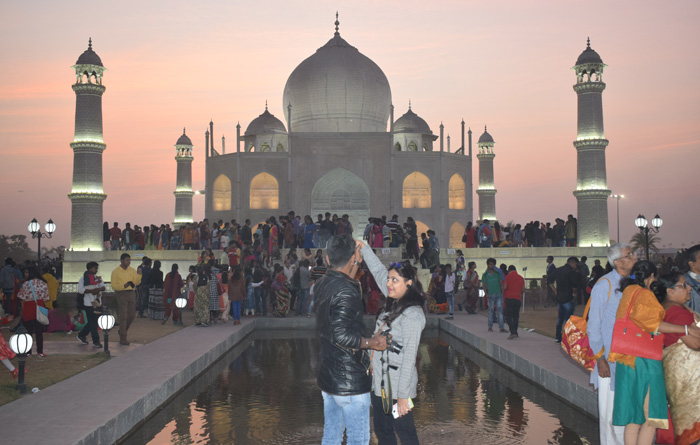 seven wonders new year Kolkata jaipur