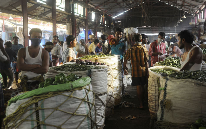 social distancing covid-19 wholesale markets kolkata