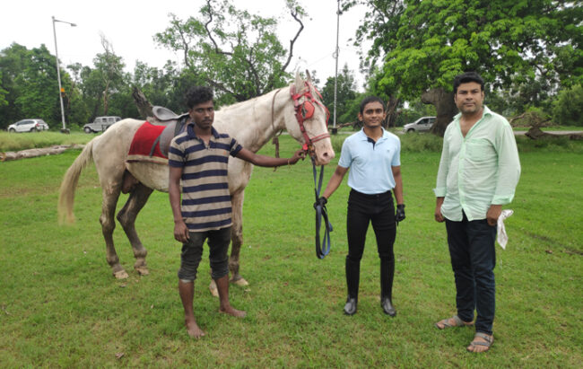 youtTuber wali rahmani horses kolkata lockdown