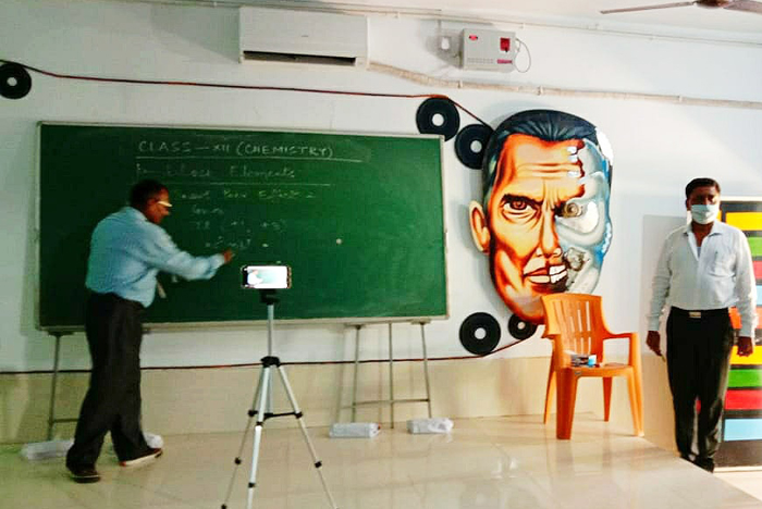 सीबीएसई सिलेबस में कटौती झामुमो विधायक सुदिव्य कुमार मानव संसाधन मंत्री पत्र देश धर्मनिरपेक्षता लोकतंत्र संघवाद