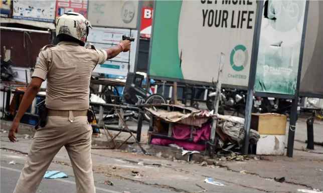 ranchi police firing-on protestors prophet mohammad रांची में पुलिस फायरिंग