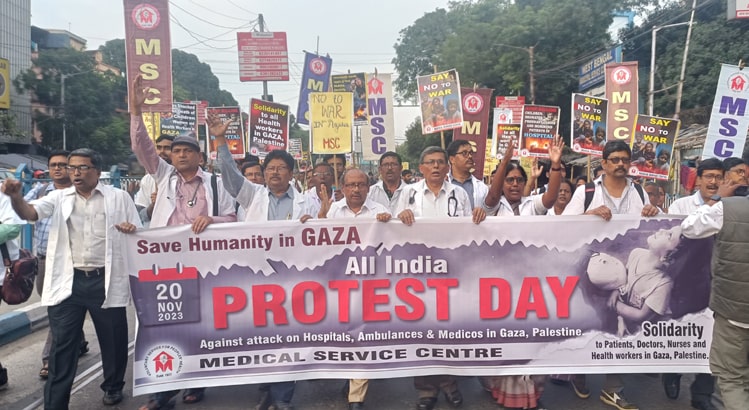 ফিলিস্তিনের গাজা ইসরায়েলে যুদ্ধবিরতির দাবি জানিয়েছেন চিকিৎসকরা