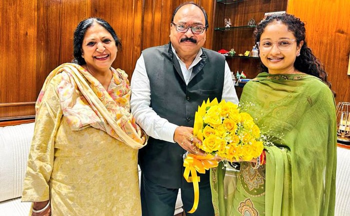 राजनेता सरफराज अहमद राज्यसभा जेएमएम कांग्रेस